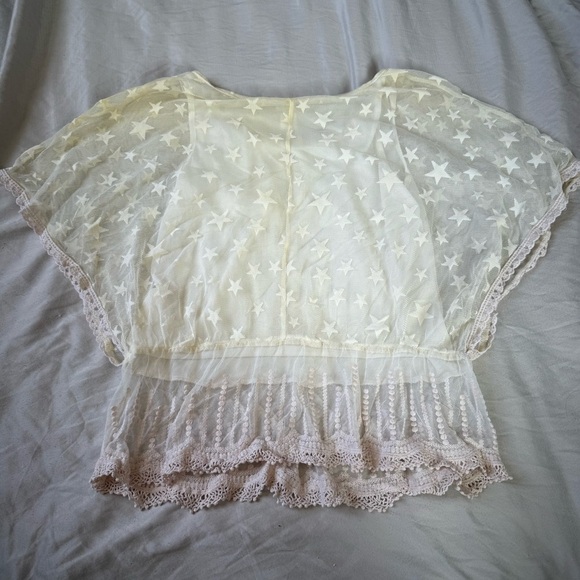 Vintage Mesh White Star Themed Cropped Top Lace Hem Women’s XS/S - Picture 2 of 3